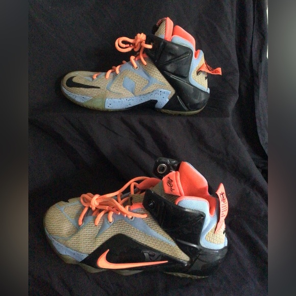 BIG KIDS NIKE LEBEON JAMES BASKETBALL SHOES - Picture 5 of 7